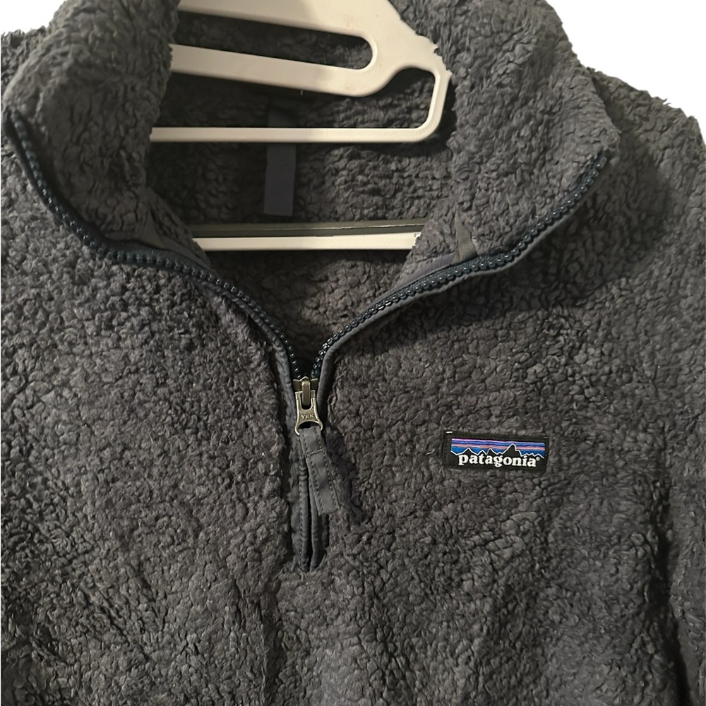 Patagonia Size Small Gray Fuzzy Sherpa Quarter Zip Shirt - Picture 2 of 3
